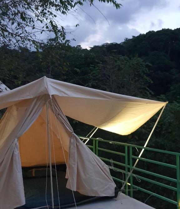 Leu Glamping Thac Pa Sy Hotel Kon Von Kla Exterior photo