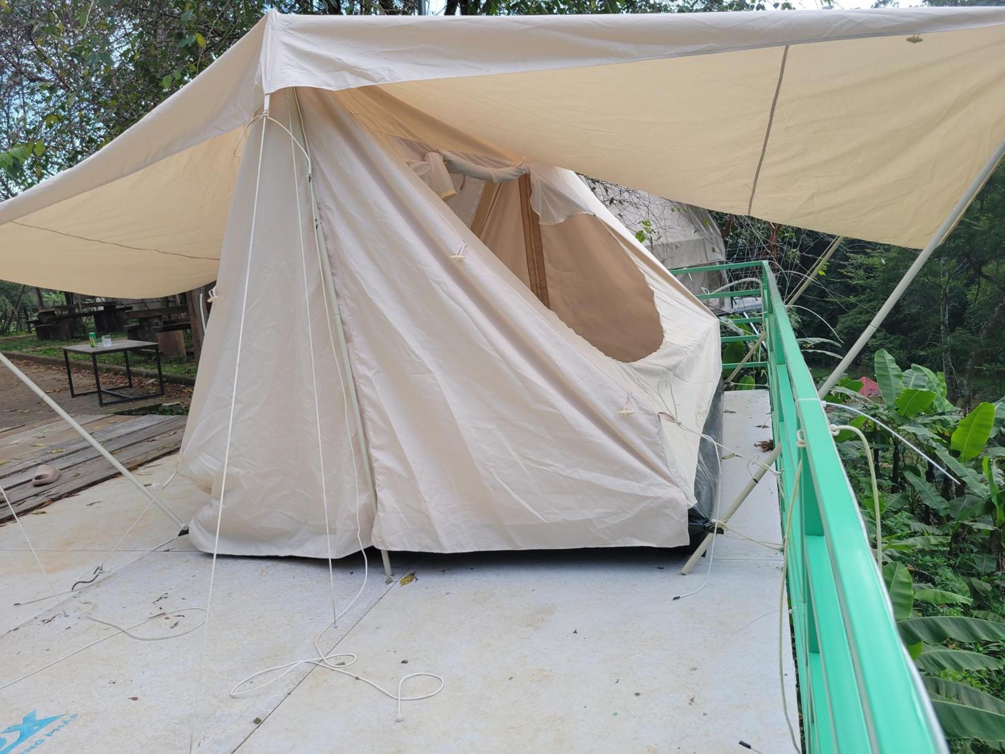 Leu Glamping Thac Pa Sy Hotel Kon Von Kla Exterior photo